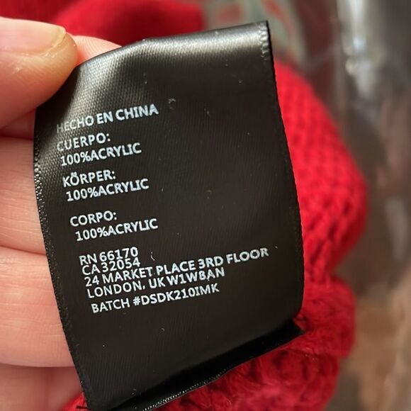 Pommed hearts sweater dress NWT GREAT FOR VALENTINES DAY❤️ - Picture 9 of 9